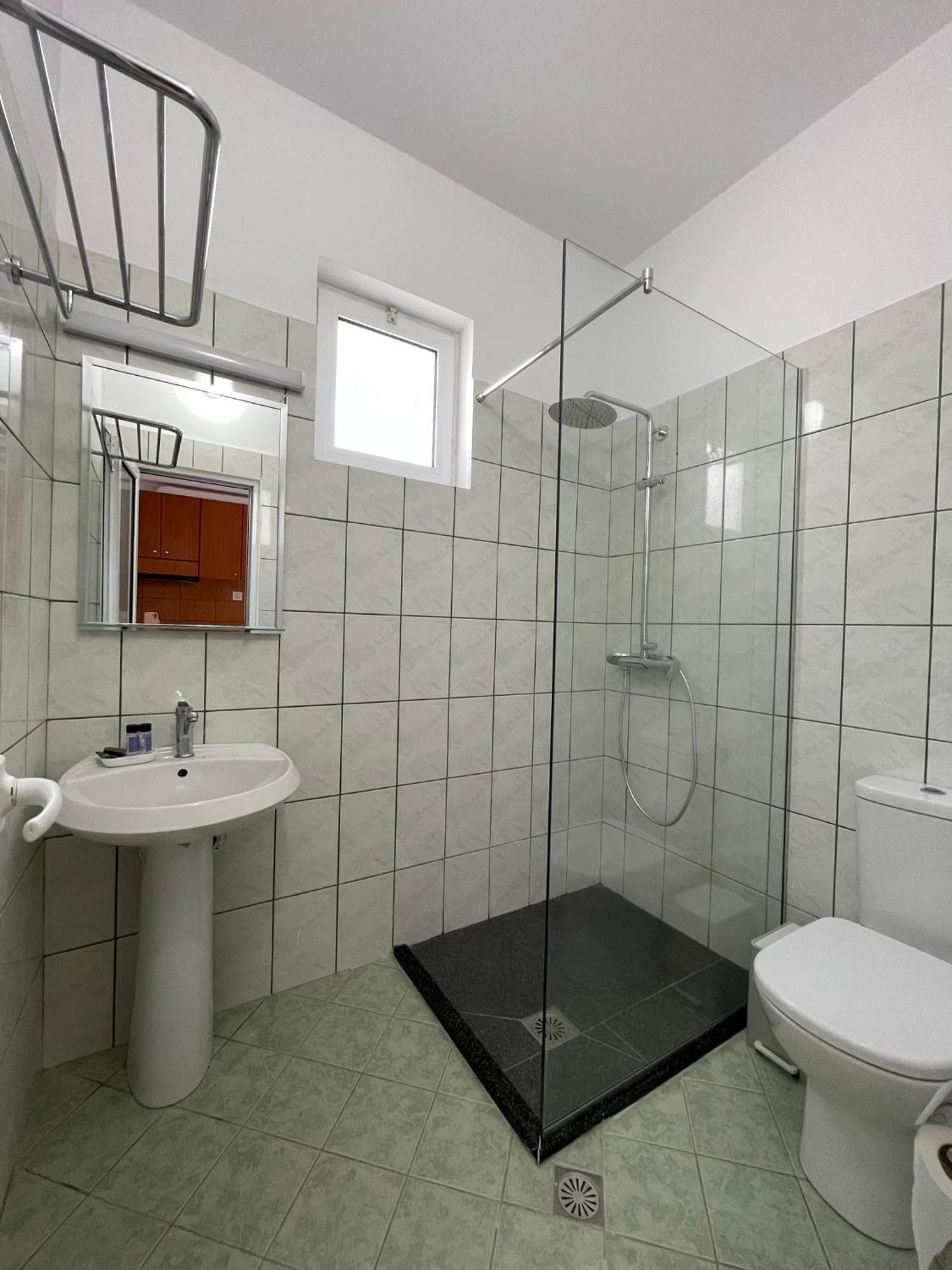 Spilea Apartments Himara Szoba fotó